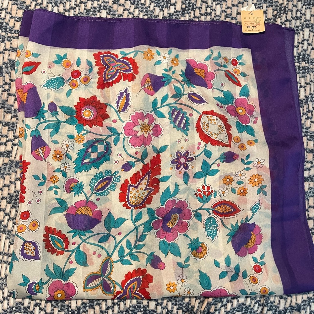 Vintage Scarf Silken by Berkshire 30" Square Made in Italy - NWT